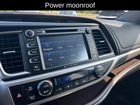 Used 2018 Toyota Highlander Limited FWD image 11
