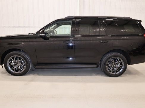 New 2026 Ford Expedition Platinum w/ Stealth Appearance Package image 6
