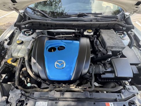 Used 2013 MAZDA MAZDA3 i Sport FWD image 16