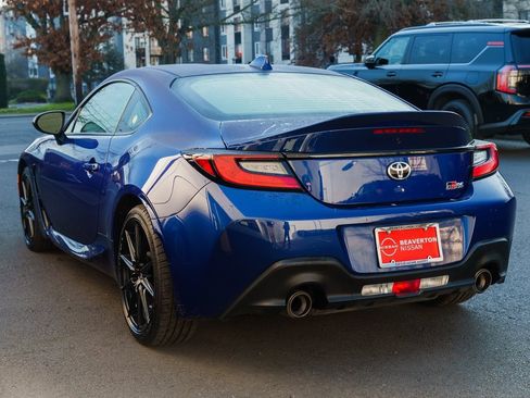 Used 2025 Toyota GR86 Premium image 4