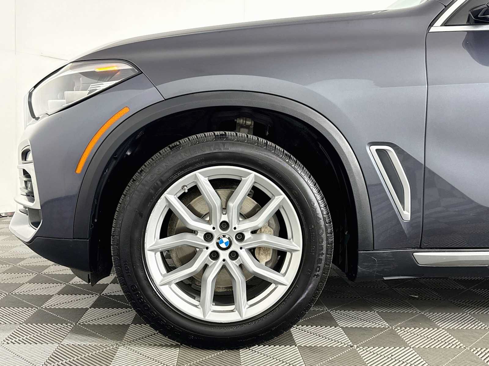 Used 2019 BMW X5 xDrive40i w/ Convenience Package AWD/4WD image 28
