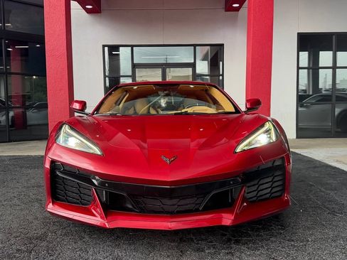 Used 2023 Chevrolet Corvette Z06 RWD image 3
