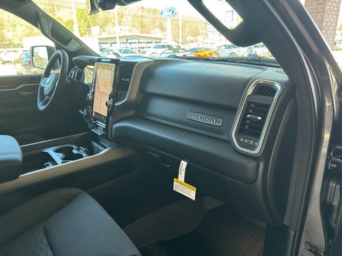 New 2026 RAM 1500 4x4 Crew Cab image 20