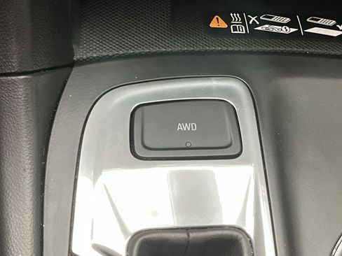 Certified 2020 Chevrolet Equinox Premier AWD/4WD image 16