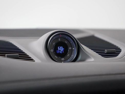 Certified 2025 Porsche Cayenne Turbo image 29