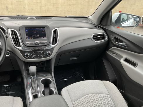 Used 2024 Chevrolet Equinox LT image 17