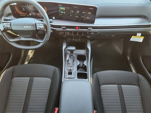 New 2026 Kia Sorento LX image 18