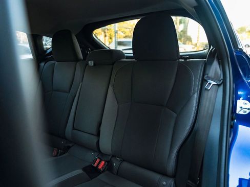 Used 2025 Subaru Crosstrek 2.0i Premium image 24