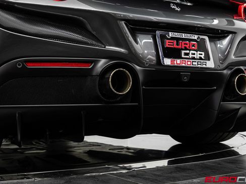 Used 2021 Ferrari F8 Tributo RWD image 24