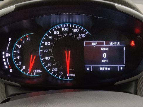 Used 2020 Chevrolet Sonic LT FWD image 23
