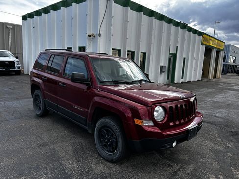 Used 2017 Jeep Patriot Sport image 7