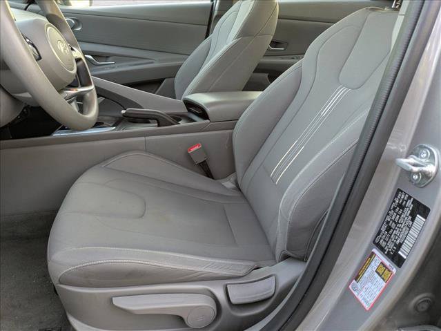 Used 2024 Hyundai Elantra SEL FWD image 13
