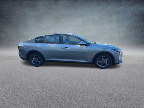 New 2025 Kia K4 LXS image 26