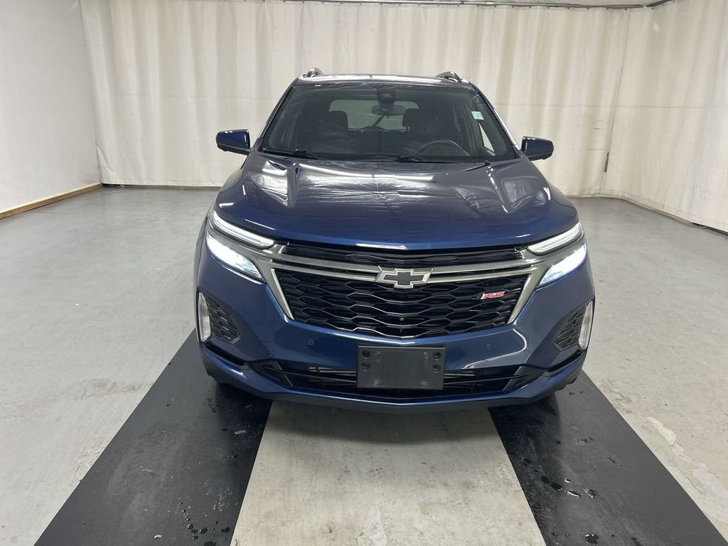 Certified 2023 Chevrolet Equinox RS w/ RS Leather Package AWD/4WD image 3