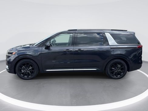 Used 2023 Kia Carnival SX FWD image 5
