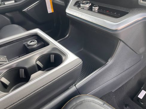 New 2025 Ford Expedition Tremor image 46