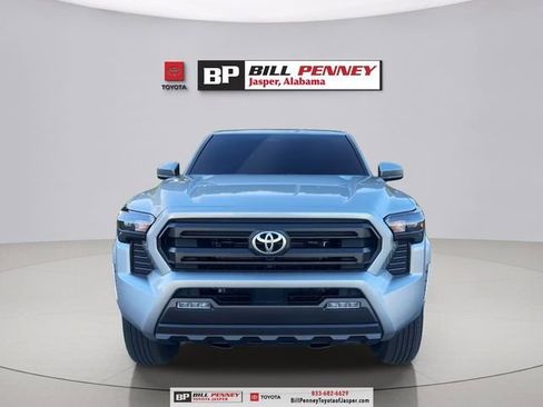 Used 2025 Toyota Tacoma SR5 image 8