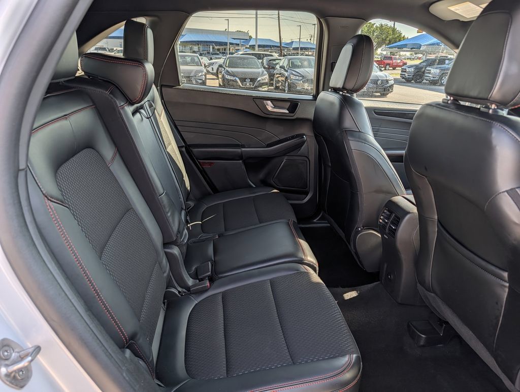Used 2025 Ford Escape ST-Line FWD image 29