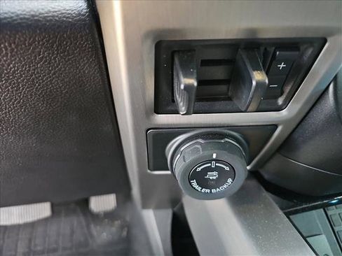 Used 2020 Ford F250 Platinum w/ Tremor Off-Road Package image 23