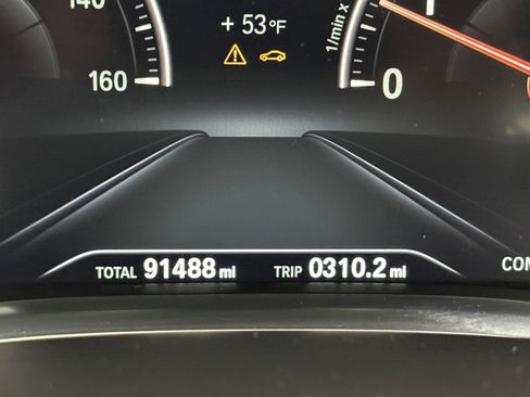 Used 2017 BMW 750i xDrive image 31