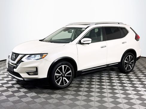 Used 2019 Nissan Rogue SL w/ Premium Package FWD image 4