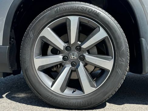 Used 2023 Honda Pilot Touring image 10
