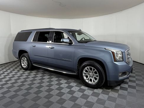 Used 2016 GMC Yukon XL SLT image 1