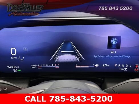 Used 2025 Buick Enclave Preferred image 11