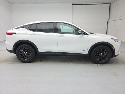 Used 2025 Buick Envista Sport Touring w/ Convenience II Package image 13