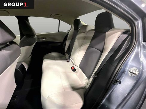 Used 2021 Toyota Corolla LE FWD image 21