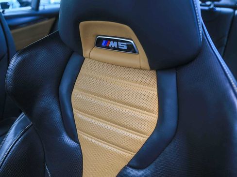 Used 2023 BMW M5 image 22