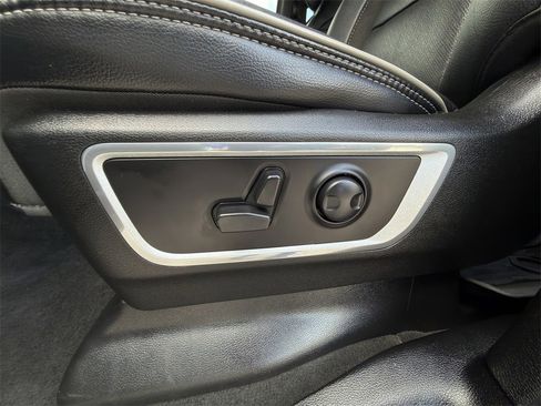 Used 2023 RAM 1500 Laramie image 25