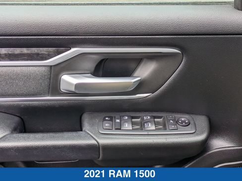 Used 2021 RAM 1500 4x4 Crew Cab image 13