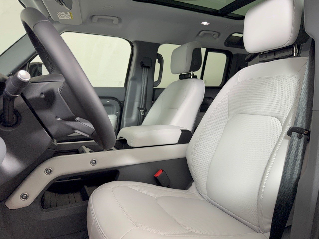 New 2026 Land Rover Defender 110 S AWD/4WD image 5