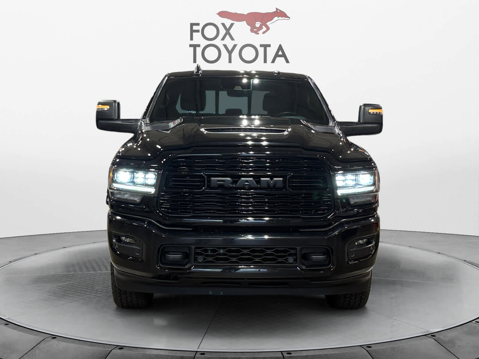 Used 2024 RAM 2500 Limited AWD/4WD image 9