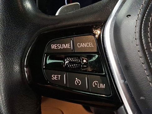 Certified 2022 BMW 530i xDrive w/ Convenience Package image 16