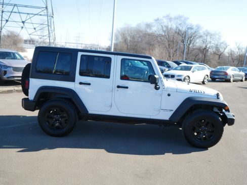 Used 2018 Jeep Wrangler Unlimited Sport image 8