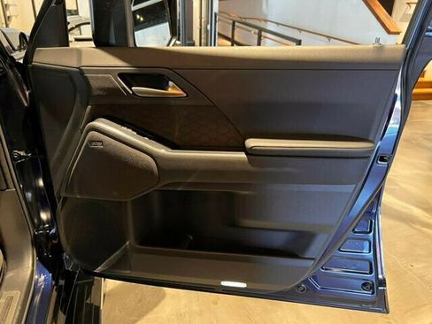 Used 2024 Lexus GX 550 w/ Accessory Package (31) image 31