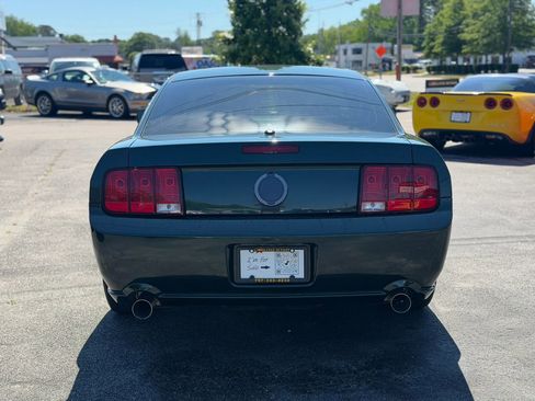 Used 2009 Ford Mustang GT RWD image 4