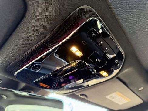 Used 2025 Mercedes-Benz C 300 4MATIC Sedan image 28