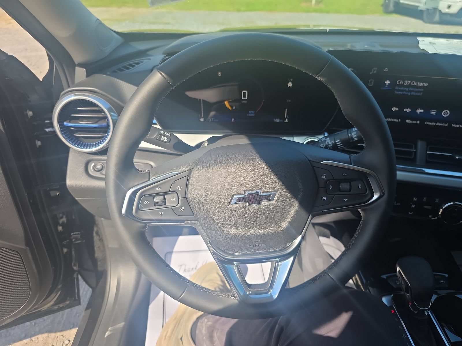 New 2026 Chevrolet Trax LT w/ Midnight Edition FWD image 14