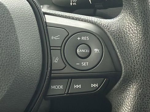 Used 2019 Toyota RAV4 XLE FWD image 24