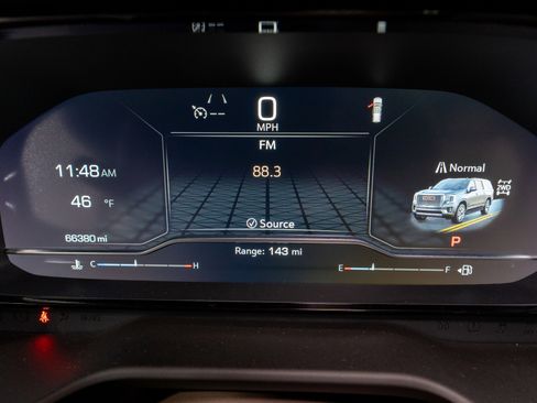 Used 2023 GMC Yukon XL Denali image 24