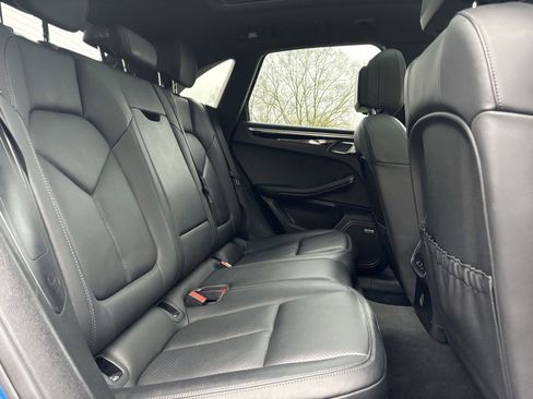 Used 2019 Porsche Macan S AWD/4WD image 30