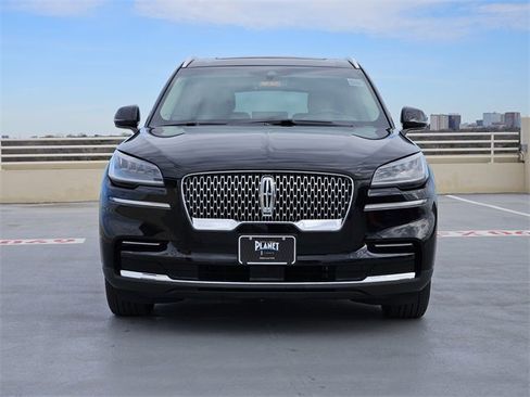 Used 2023 Lincoln Aviator 2WD w/ Premium Package image 2