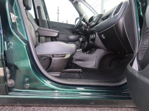 Used 2015 FIAT 500L Trekking FWD image 15