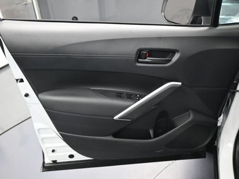 Used 2024 Toyota Corolla Cross LE FWD image 12