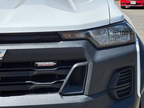 Used 2025 Chevrolet Colorado Trail Boss AWD/4WD image 51
