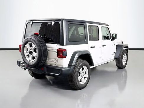Used 2021 Jeep Wrangler Unlimited Sport AWD/4WD image 7