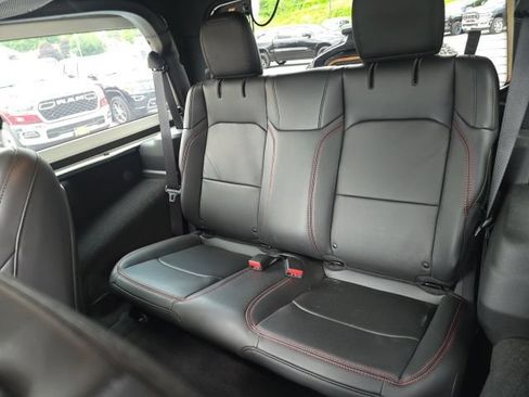 Certified 2025 Jeep Wrangler Rubicon AWD/4WD image 29